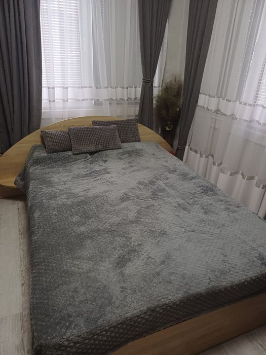 Спалня със матрак и топ матрак