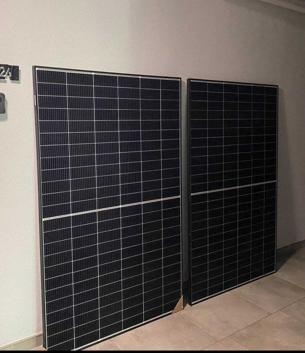 Vând două placi solare canadian solar 460wat