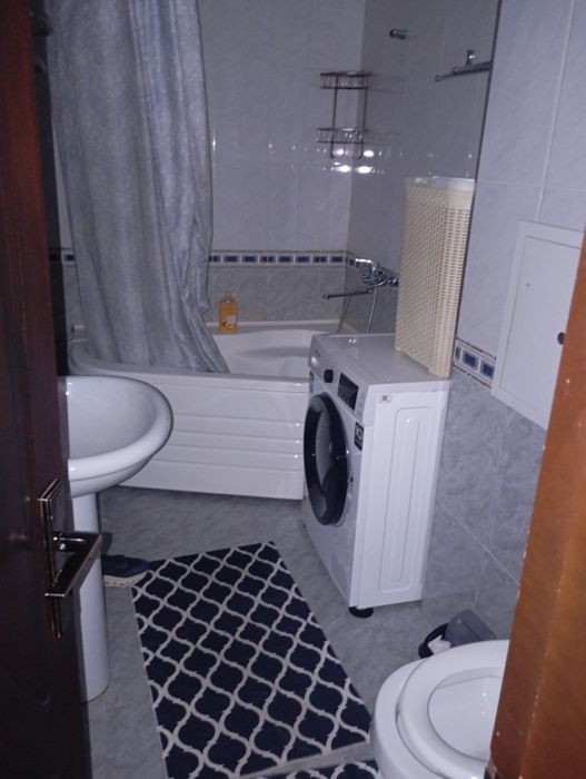 Qizlarga kvartira Amali Fanlari Oldida Sergili