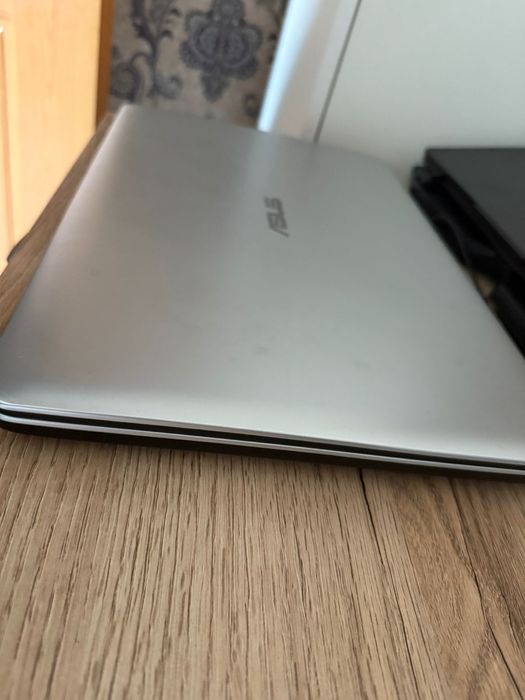 Продам ноут в хорошем состояний