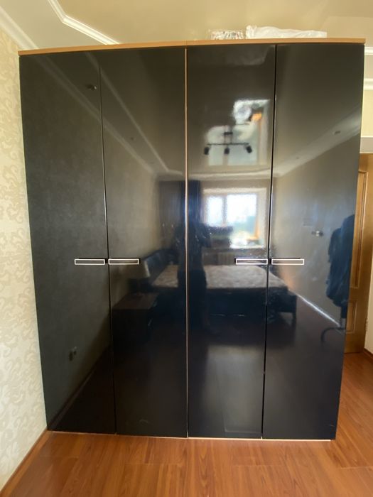 Продам кровать, шкаф и 2 тумбочки