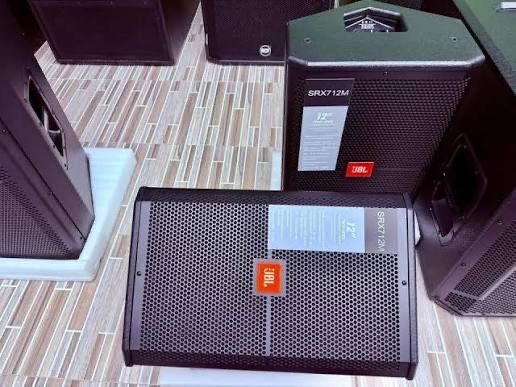 Колонки JBL SRX 712