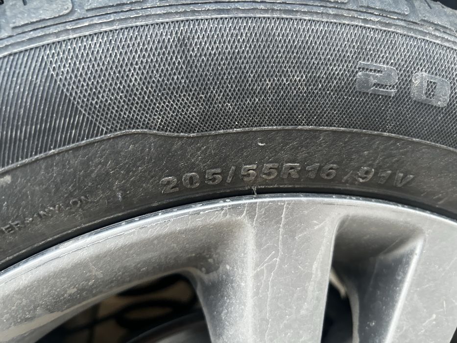 Продам шиный хорошем состоянии