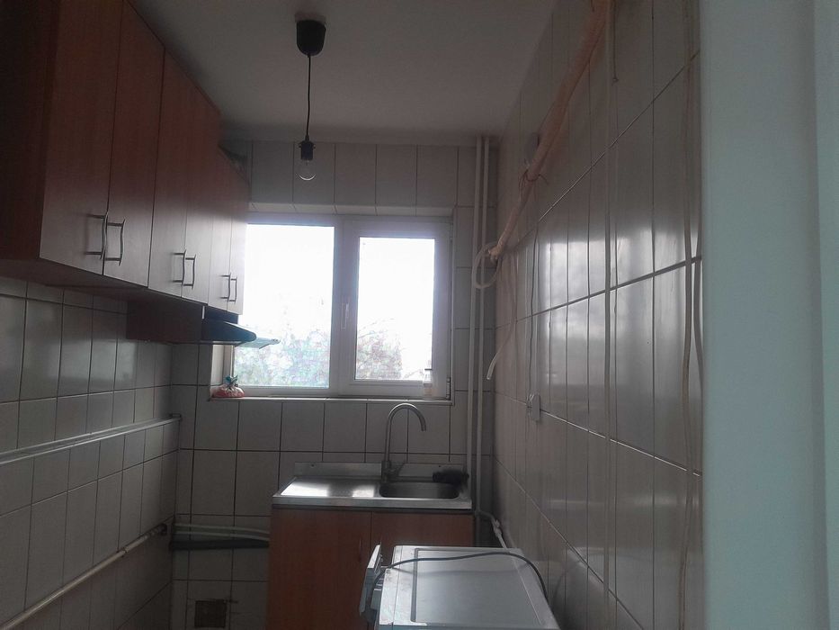 Inchiriez apartament 3camere,nemobilat,Valea Rosie,zona Sp Militar