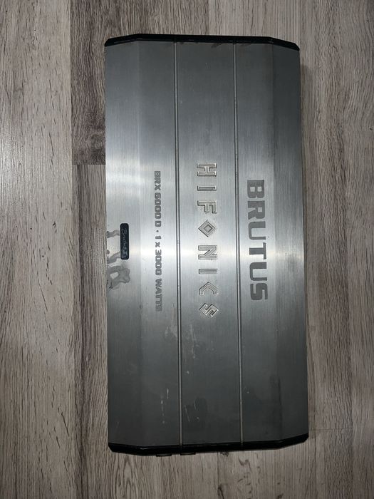 Stație auto Hifonics 3000w RMS