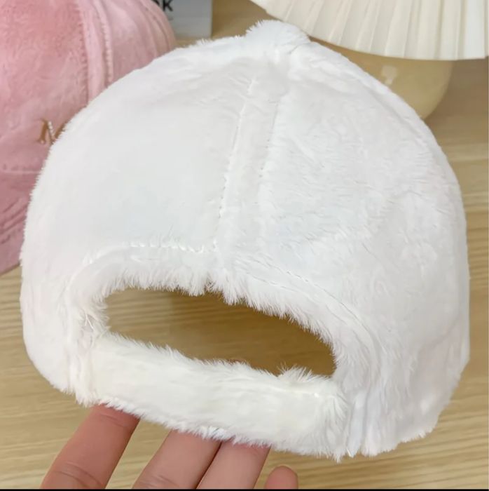 Ayollar uchun koreyscha trenddagi kepka