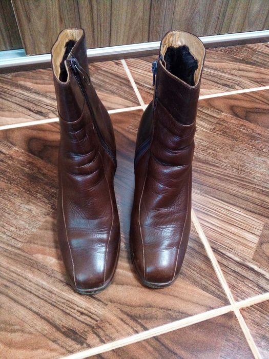 Продам полусапожки натуральная кожа 100тыс, простые БЕСПЛАТНО