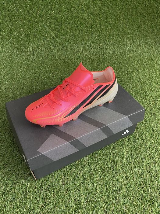 Ghete fotbal F50 Elite World Cup