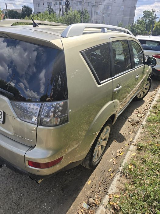Mitsubishi outlander/2009/2700e