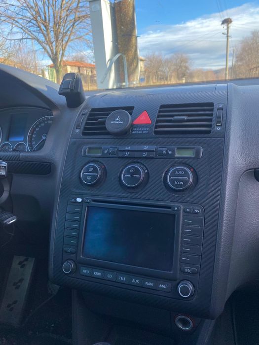 VW Touran на части