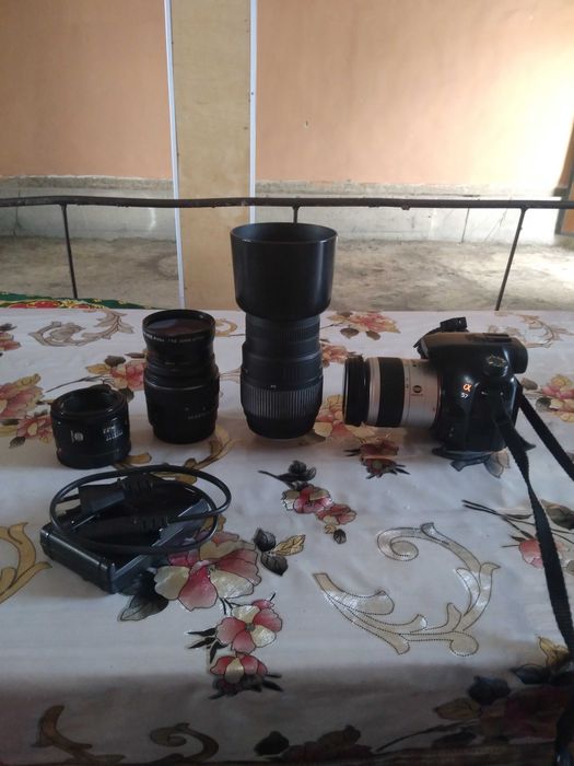 Foto apparat sony alpha 57 sotiladi