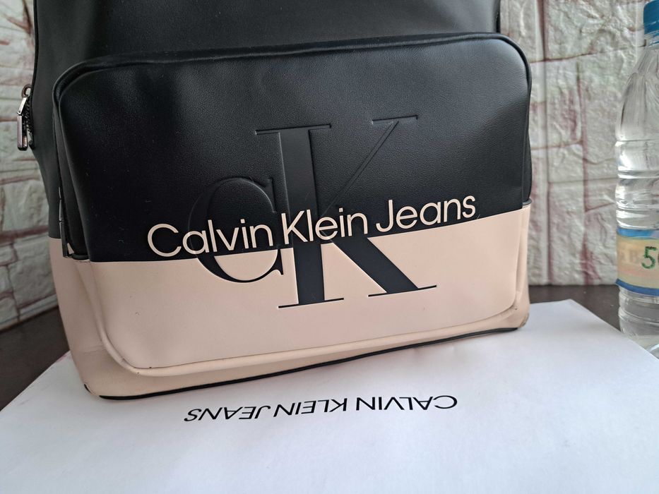 дамска ,мъжка раница,чанта Calvin Klein