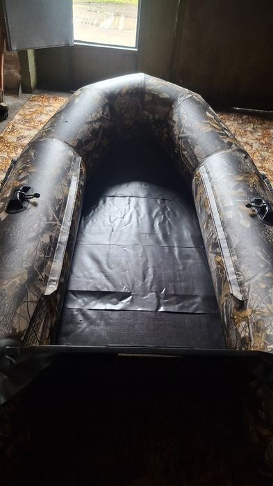 Продам лодку тайга