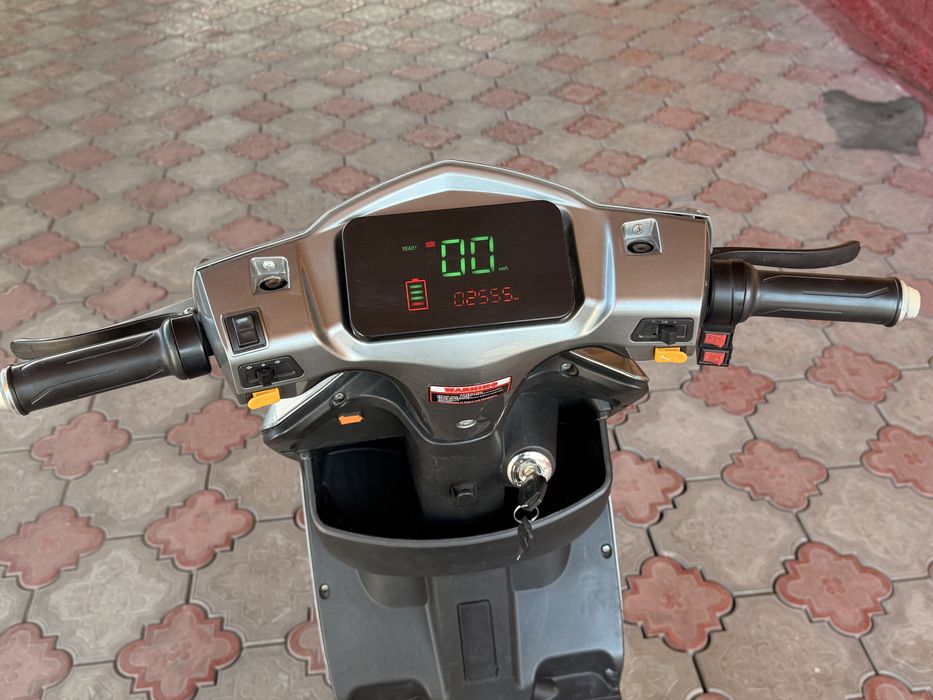 Продам электро мопед Электровелик