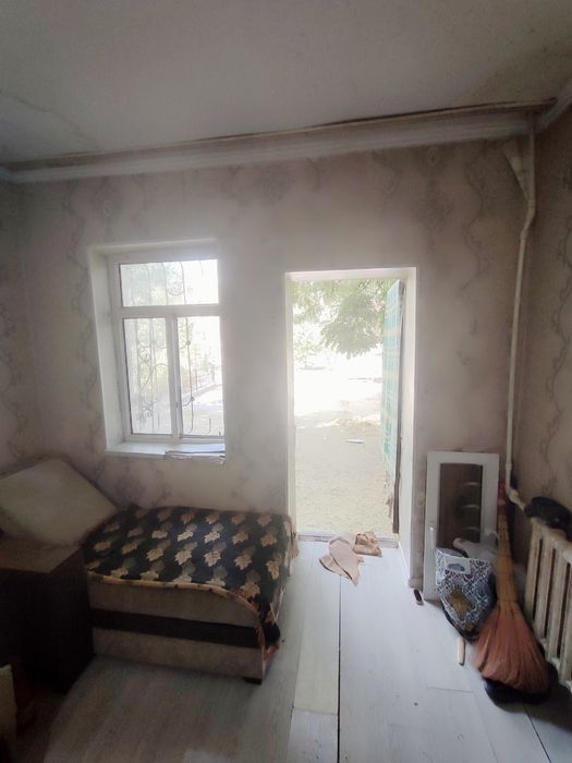 Продам 1/1/4 Чилонзор 20 квартал. Малосемейка