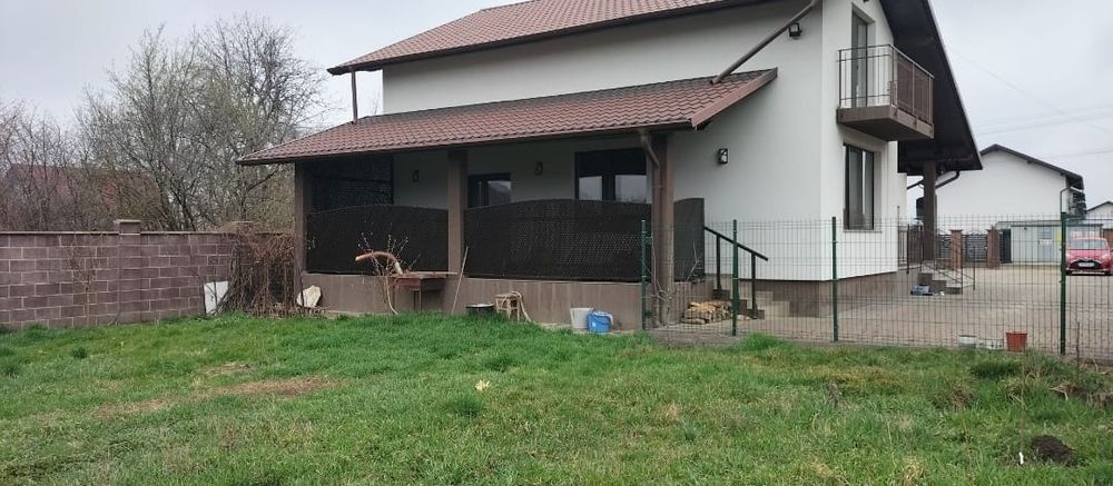 Ofer spre închiriere casa 170mp locuibili