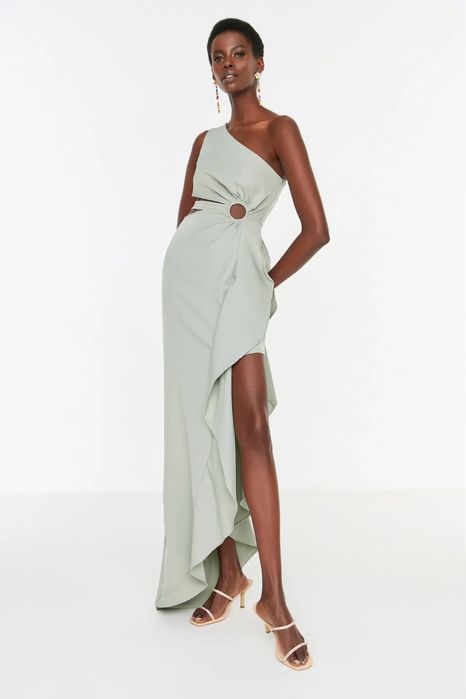 Нова с етикет рокля Trendyol