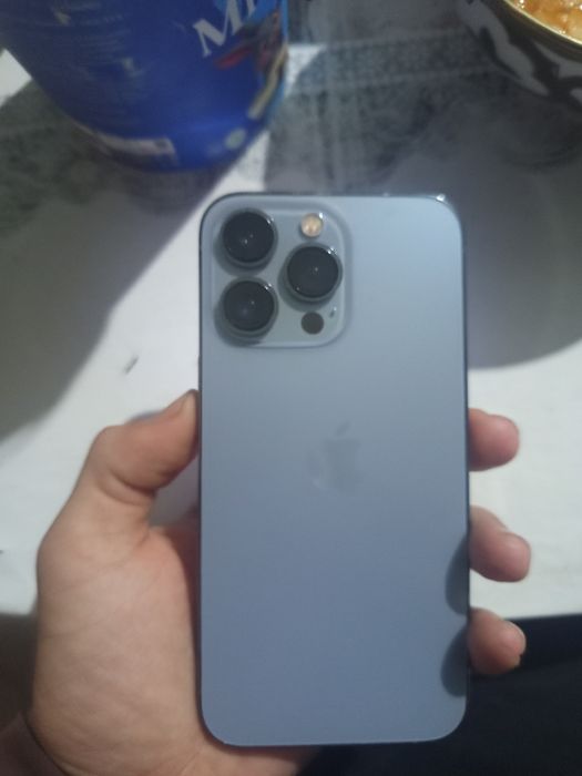 Iphone 13 pro  ideal