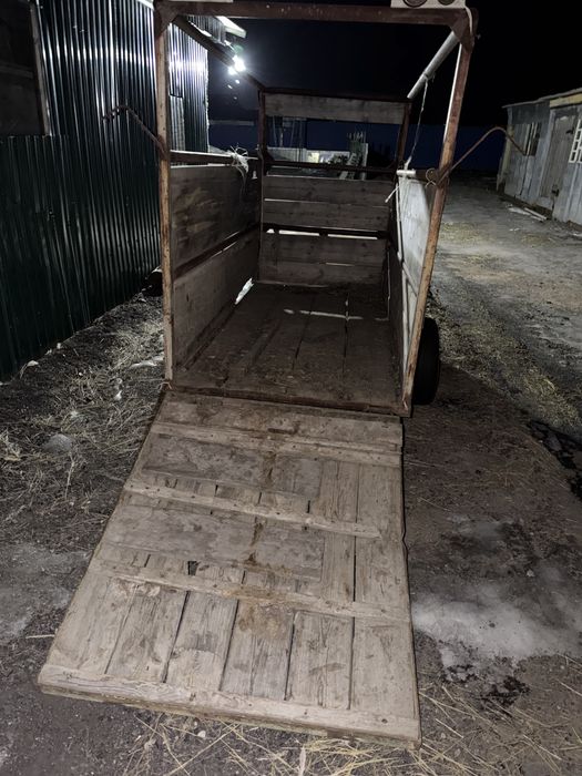 Продам прицеп коневоз