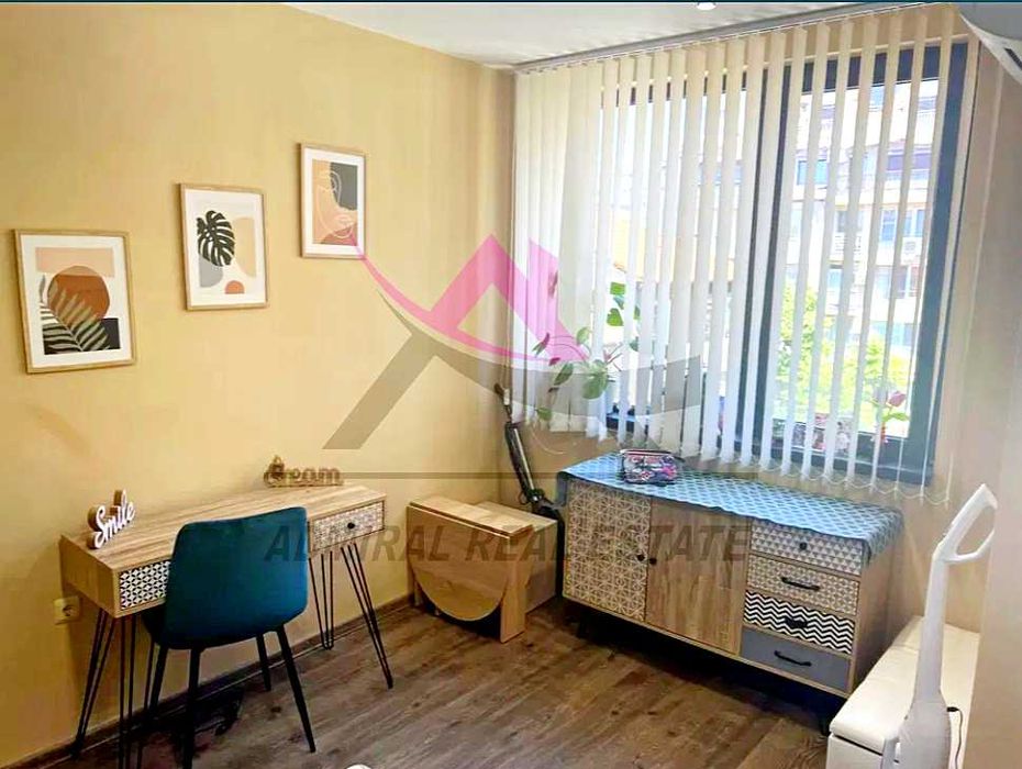 Дава се под наем Двустаен апартамент в Варна, Център - 50 кв.м за 500 € - Снимка #3