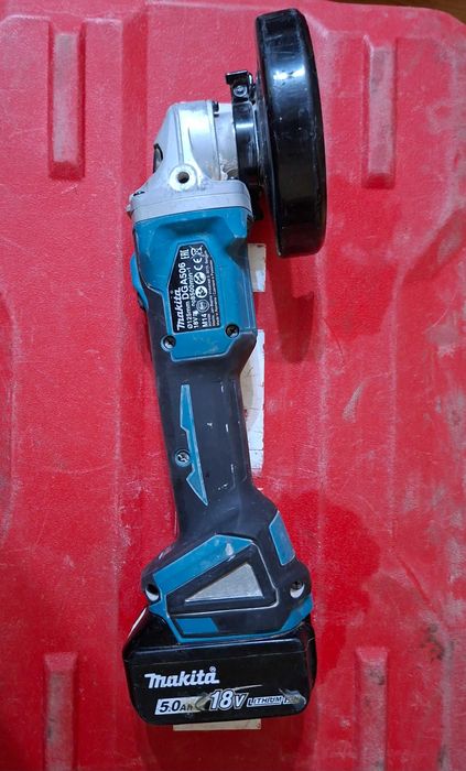 Makita DGA 506 шлайф
