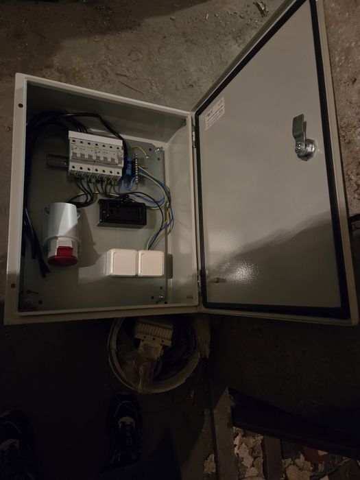 Ел табло за имот