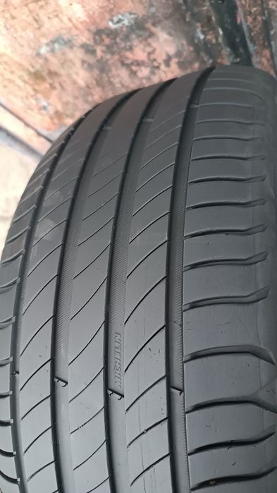 225/50/17 Michelin