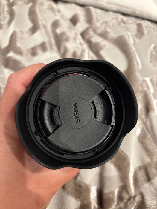 Sigma 18-50mm f/2.8 DC DN Contemporary - Canon EOS R (RF)