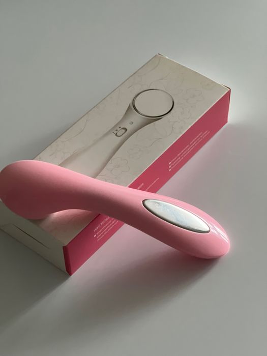 Прдарочный набор. Массажер для лица и головы.