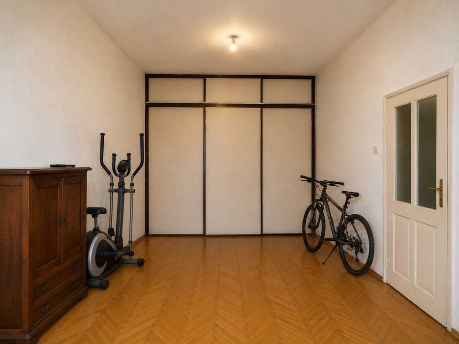 SCHIMB – proprietate în Brașov pentru casă individuală cu 2–3 camere, curte și grădină