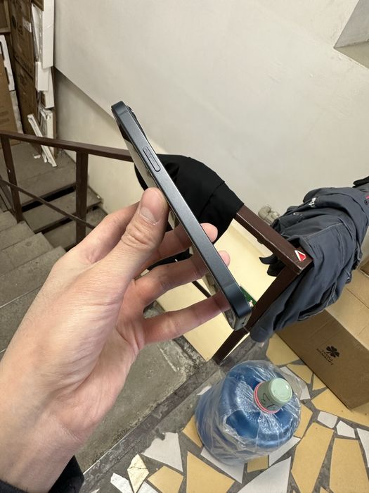 iPhone 13 Midnight 128гб состояние нового!