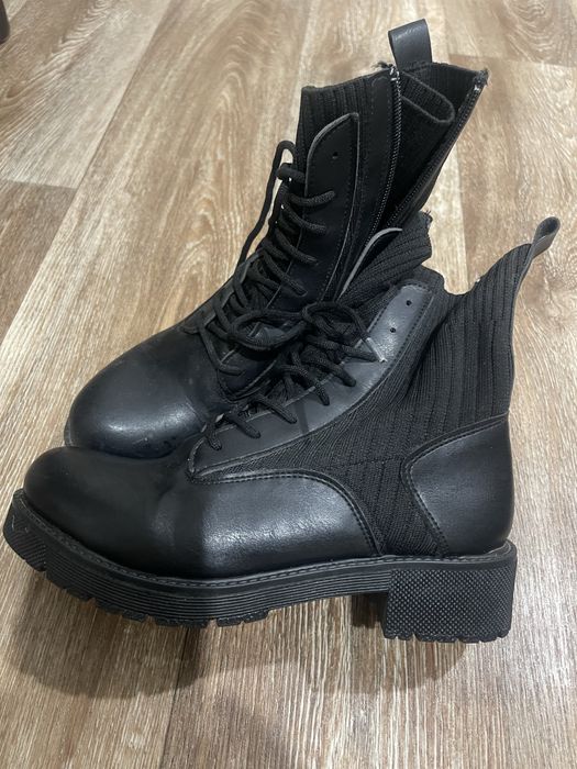 Продам ботинки женские