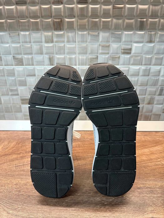Adidas Swift Run | 42 EU