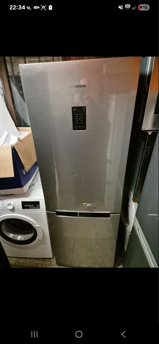 Хладилник с фризер Самсунг гаранция 12м
