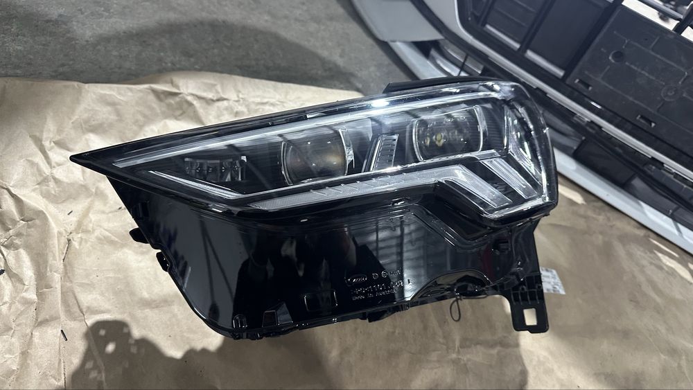 Фар Matrix Audi Q3 / Ляв Фар Ауди КЮ3 Матрикс