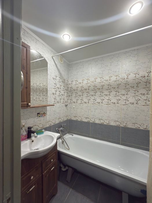 3 комн, 6 мкр, хорошая цена