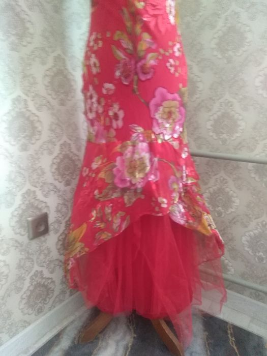 Нарядное  платье Jadore