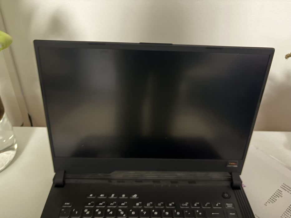 ASUS ROG Strix G15 – laptop gaming, ca nou