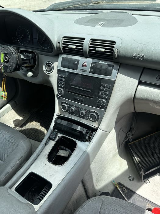 Мерцедес W203 на части