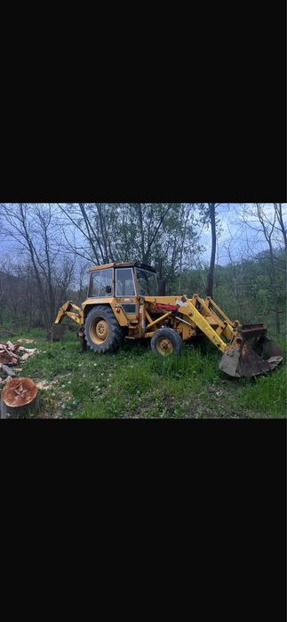 Buldoexcavator mf