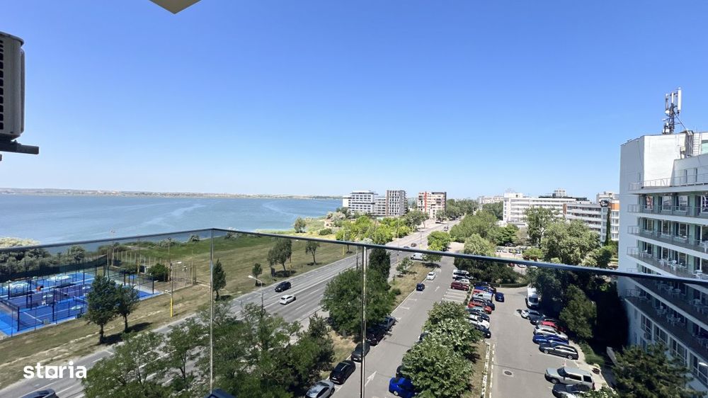 Apartament cu 3 camere si 2 locuri de parcare in Mamaia frontal la MAR