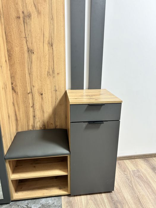 Продам прихожию