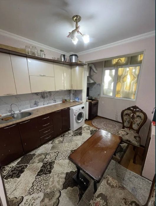 1 kishi kerak bir xonaga 2- odamga