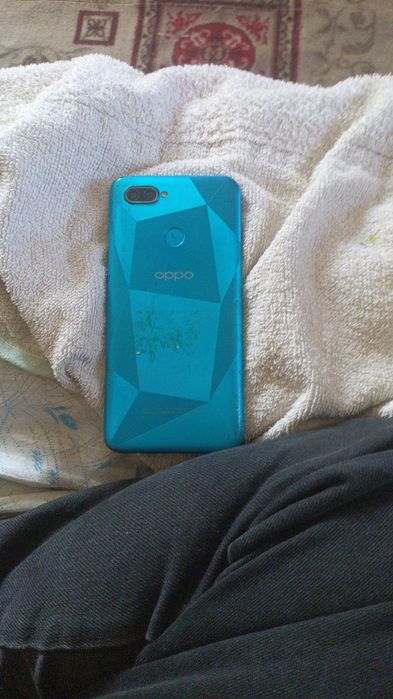 OPPO  на 32 гига за 9 ка