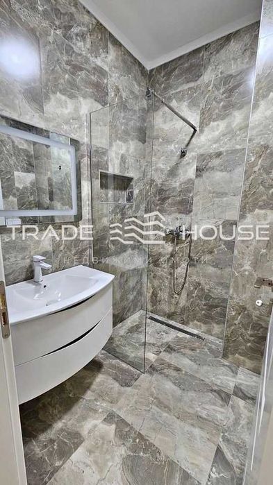 Дава се под наем Двустаен апартамент в Пловдив, Остромила - 65 кв.м за 440 € - Снимка #5