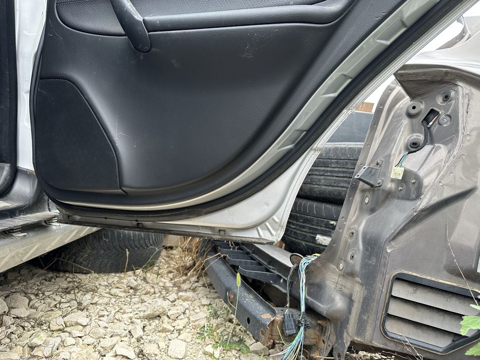 Задни врати за Мерцедес W203 face lift C classa!!!