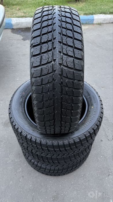 Зимние шины Green Maxx 215/60 R17 почти новые