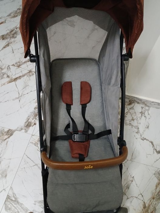 Продам коляску joie pact max
