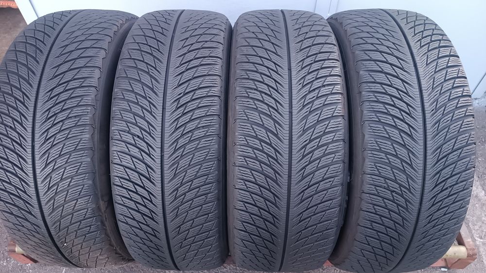 235/50/19 Michelin