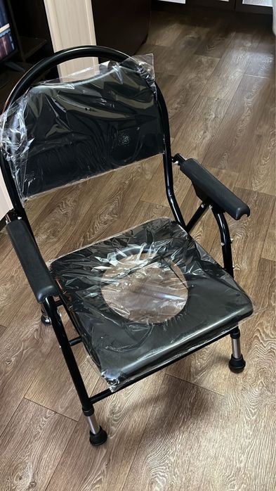 Продается новый санитарный стул